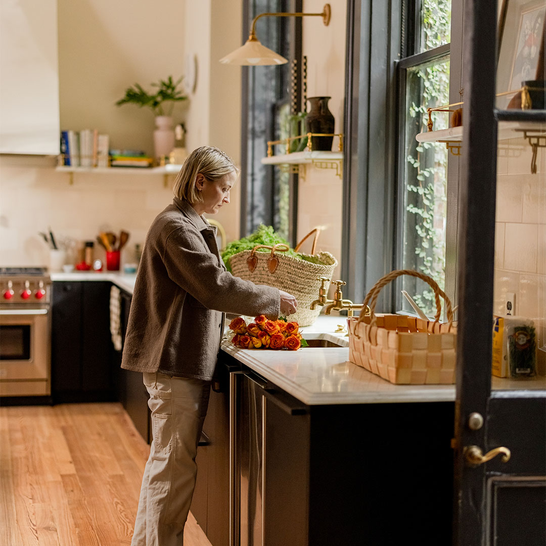 magnolianetwork's tweet image. Chef Erin French and her husband, Michael, travel across America to discover ideas for new recipes for their restaurant The Lost Kitchen in Freedom, Maine.

Watch the series premiere of #GettingLost with Erin French Sunday, June 23 on #MagnoliaNetwork.