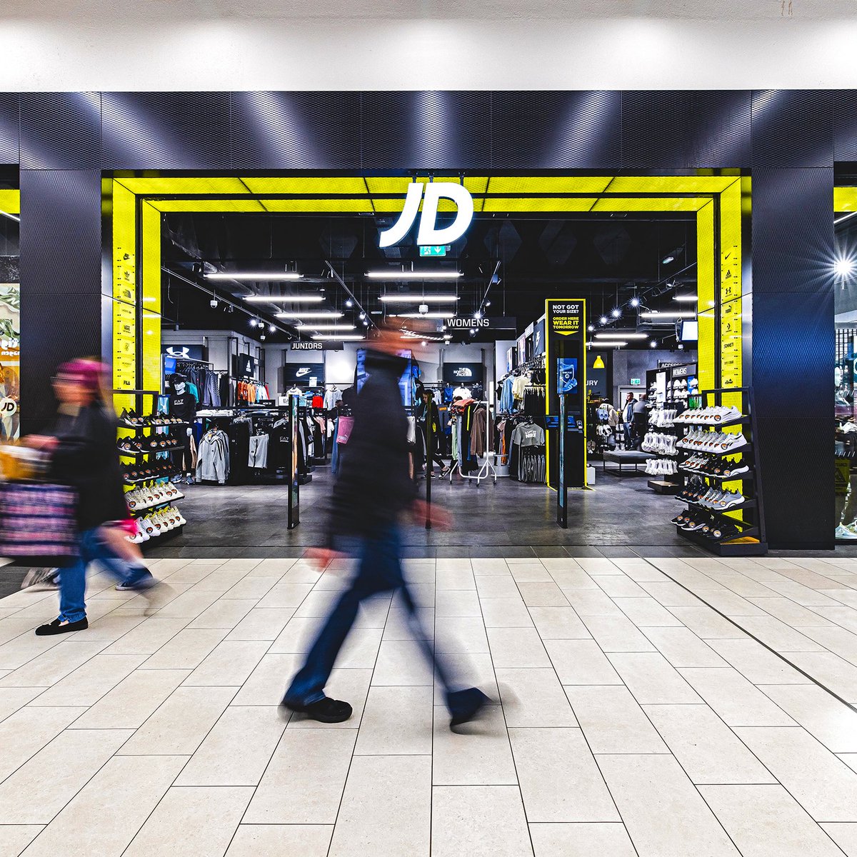 DarwinShopping's tweet image. Taking part in National Walking Month? You&apos;ll need a good pair of trainers! 👟

Pop into @jdsports on the upper level to find the best trainers for the whole family📍

#nationalwalkingmonth #exercisedaily #exerciseroutine #thedarwin #shrewsbury #shropshire