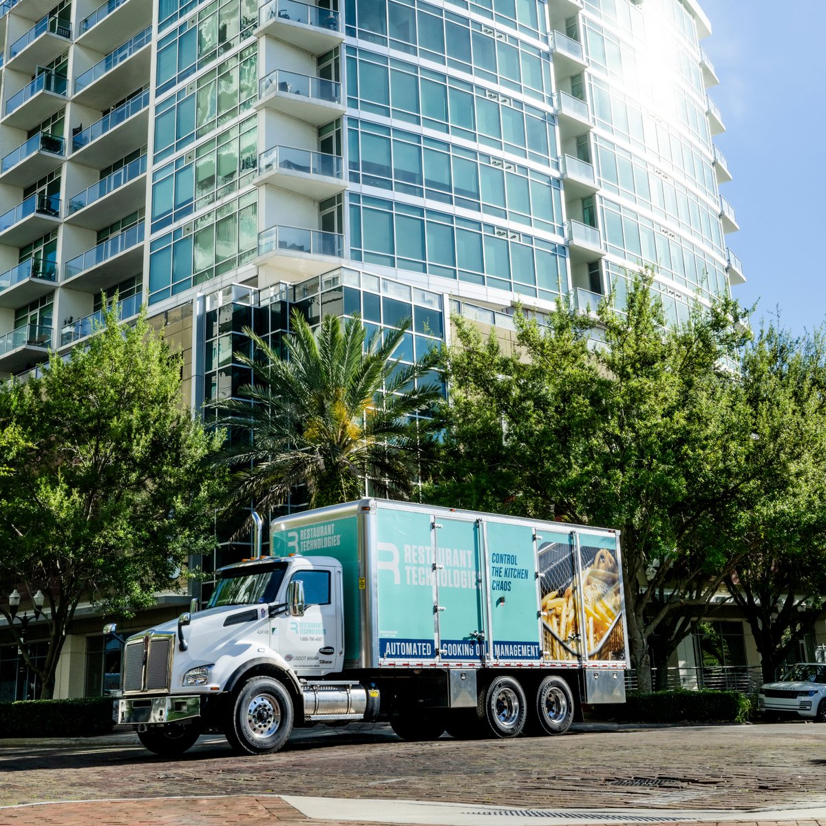 Our extensive fleet of trucks hauls new and used oil throughout the country. A single 20k truck (shown here) holds 18,000 lbs. of oil. Depending on the route, they visit about 10 customer locations in a day. 

Learn more at rti-inc.com/oil-management/

#restauranttechnologies #oil