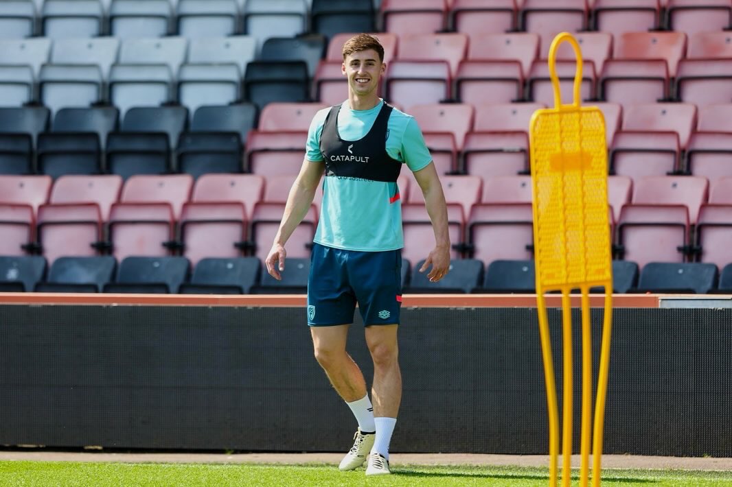 Back out on the grass, feeling good😃⏳