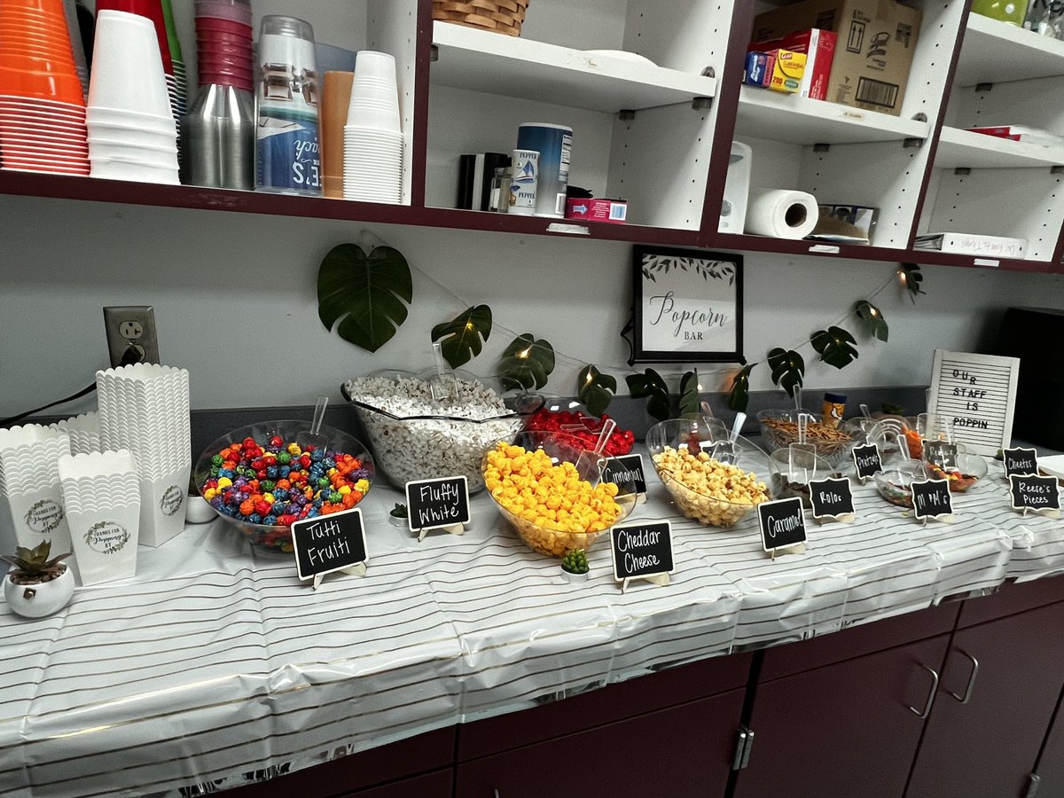 Our staff is poppin!!  What a wonderful week of appreciation!  ⁦<a href="/VanleerE/">Vanleer Elementary</a>⁩ ⁦<a href="/suestringfield/">Sue Stringfield</a>⁩