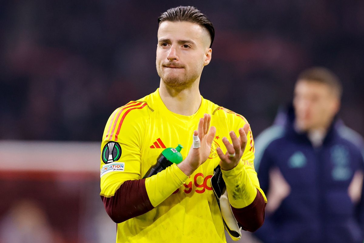 vfoottest's tweet image. 🔴 Le PSG est à la recherche d'un jeune gardien habile et talentueux ! ❤️💙🧤

Diant Ramaj est apprécié par le club de la capitale.

L'Ajax souhaite conserver son gardien qui est sous contrat jusqu'en 2028.

L'Allemand est évalué à plus de 25M€.

🗞 @Plettigoal | @LucaBendoni