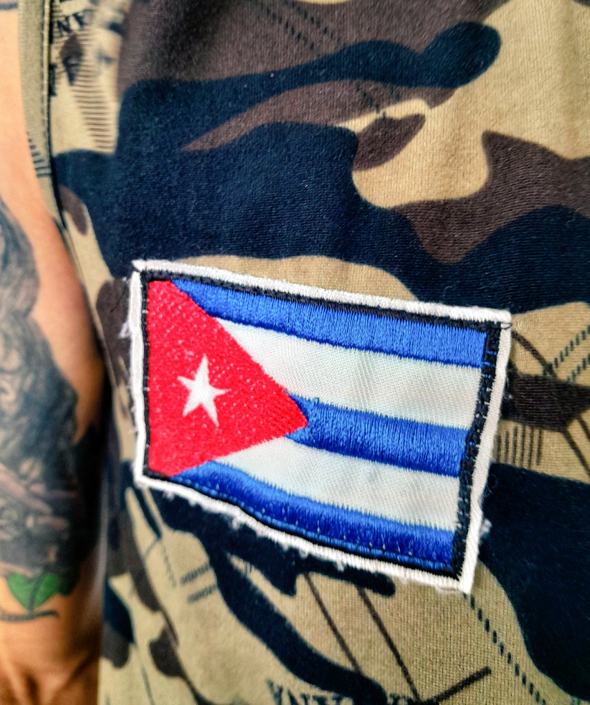 💥Cada cual lleva a #Cuba donde prefiere... pero mi hermano la lleva en el alma🇨🇺‼️ Orgullosa de ti campeón‼️ #DeZurdaTeam