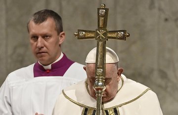 #10May #IglesiaCátolica El papa Francisco pide rezar por él, pero «a favor» y «no en contra» en un acto en Roma acortar.link/guRtCN - @AlbertoRodNews