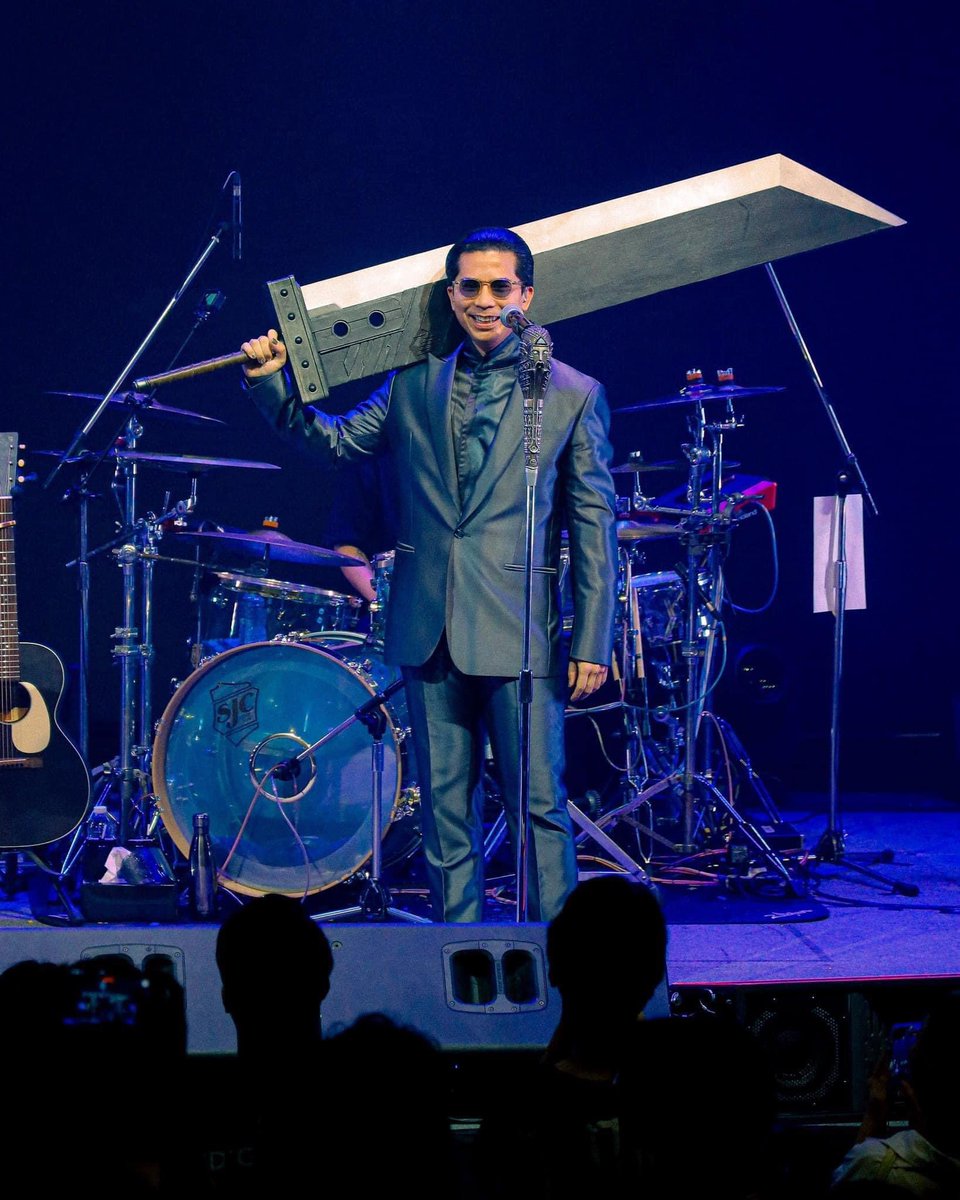 มาคุมสอบจริงๆนะ
.
เรื่องคือ โอม บอกว่า “ไม่ได้เอาไม้เท้ามาใช่มั้ย งั้นมีอันนี้ให้”

📷 : @lungjov @ggam_ggg

#COCKTAILข้อสอบ
#SlotMachineRock