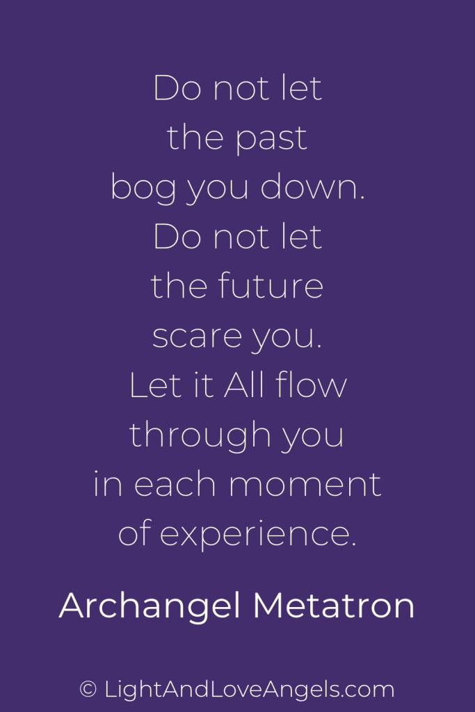 #letgoofthepast #allowing #embracethepresent #higherself #liveinthenow #livinginthemoment #powerofnow #raiseyourvibration #presentmomentliving #alignment #divineenergy #divinealignment #messagesfromtheuniverse #5d #metatronscube #sacredgeometry #seedoflife #archangelmetatron