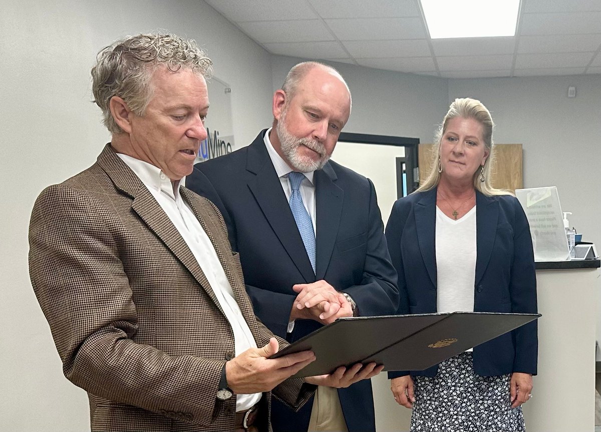 Great to join BluMine today in Bardstown, KY! It's my privilege to recognize BluMine Health as a Senate Small Business of the Week and an outstanding Kentucky business that exemplifies the American entrepreneurial spirit.