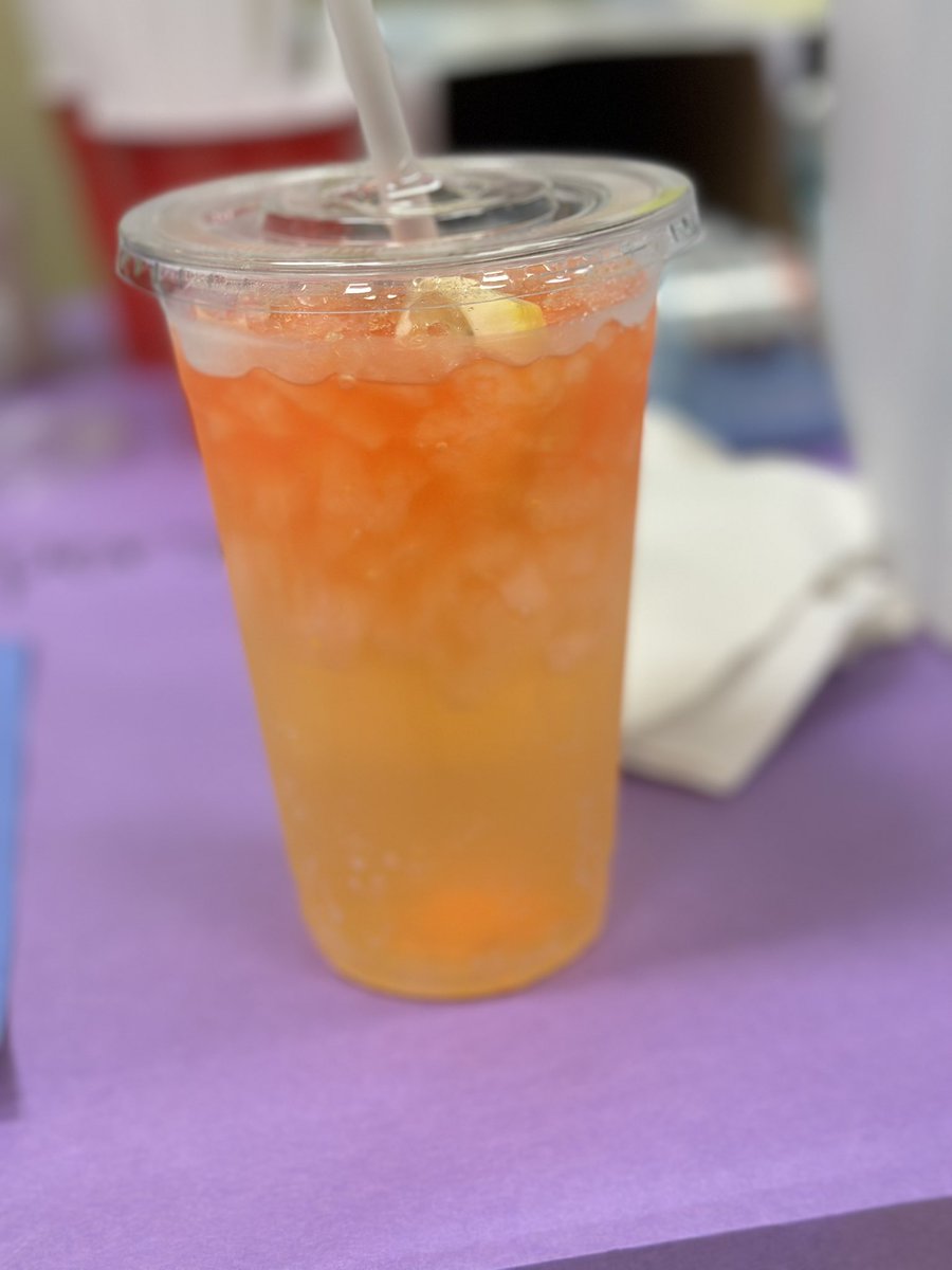 The Hydration Station was such a cool idea !! <a href="/HumbleISD_OE/">Oaks Elementary</a> love my creation! 

#TeacherAppreciateWeek