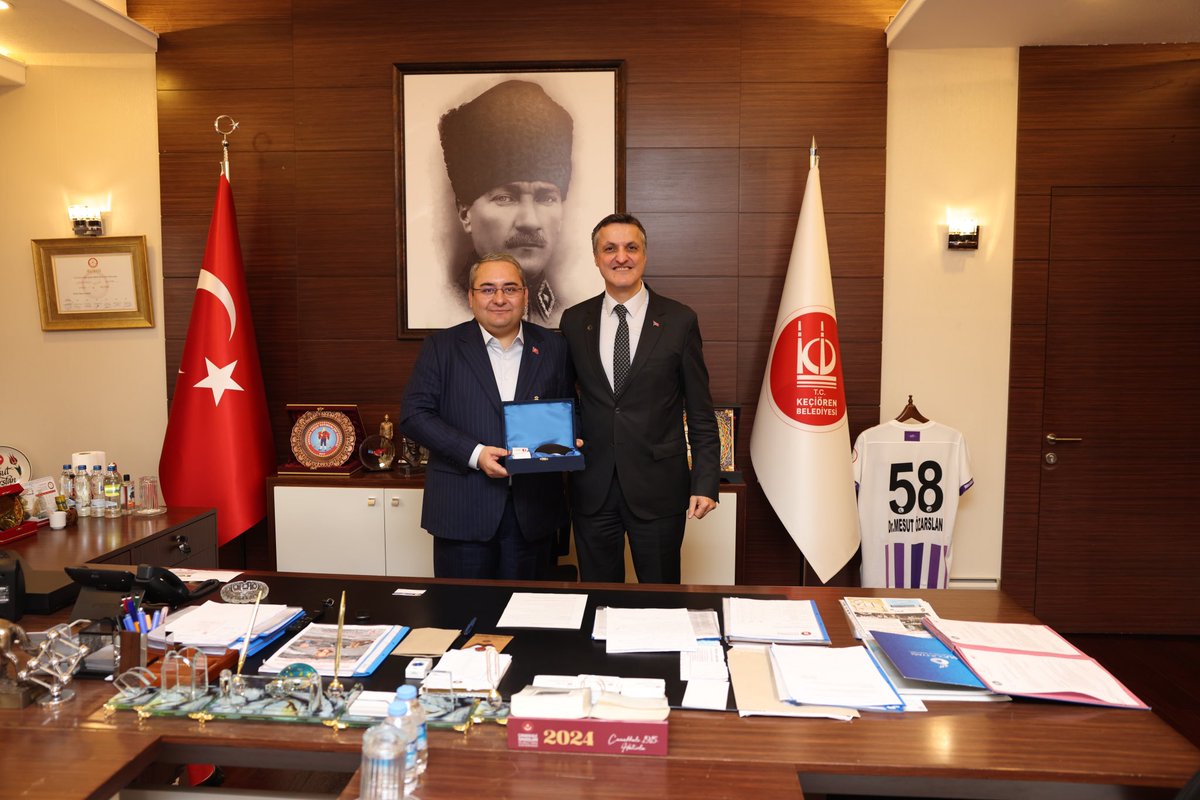 Orta Doğu Teknik Üniversitesi Rektör Yardımcısı Sayın Prof. Dr. Oğuzhan Hasançebi’ye nazik ziyaretleri için teşekkür ediyorum.
