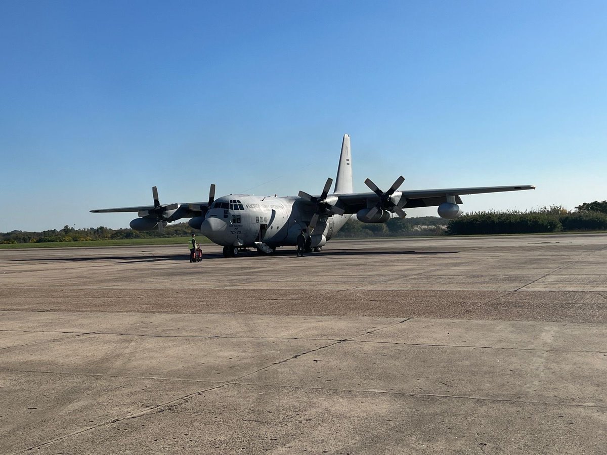 The @FuerzaAerea_Arg (🇦🇷) C-130H Hercules (#: TC-70) officially began the delivery of water purifiers and tablets to those impacted in Rio Grande do Sul, #Brazil (🇧🇷).