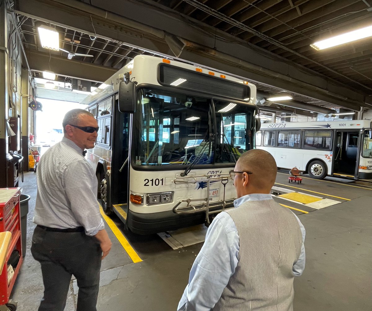 MassDOT's tweet photo. At the Southeastern Regional Transit Authority #FallRiver Maintenance Facility, Secretary Tibbits-Nutt and Administrator Slesinger met with meet with @SRTABUS Administrator Erik Rousseau for a tour of operations. https://t.co/RORGQt3KxD