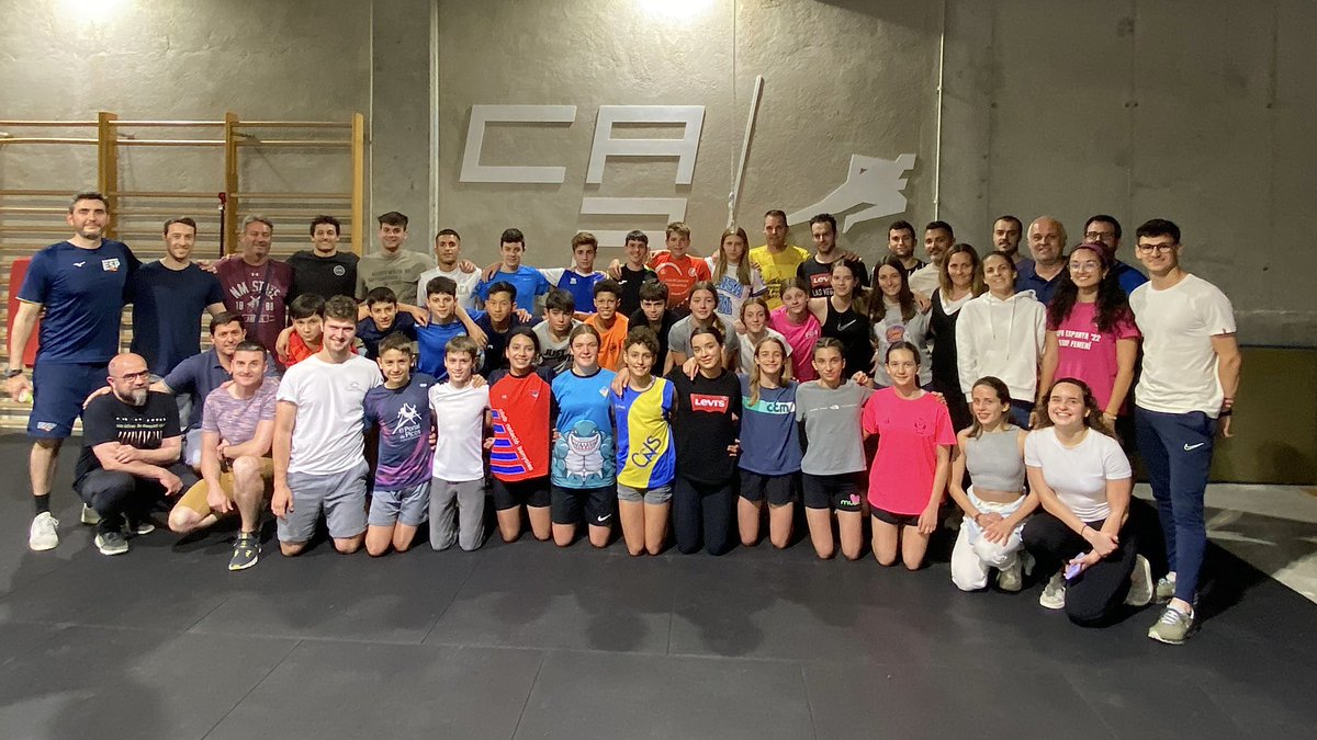 CINQUENA JORNADA DEL PROGRAMA FUTURNAT 2023-2024 🏊‍♀️

Avui s’ha celebrat un clínic de preparació física, organitzat per RFEN amb la col·laboració de la FCN, al CAR de Sant Cugat 💯

ℹ️ Informació: natacio.cat/natacio-cinque…

#nataciocat #natació