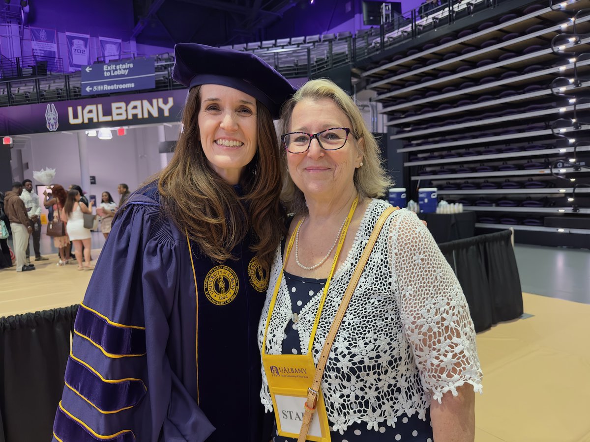 UAlbanyCom tweet media