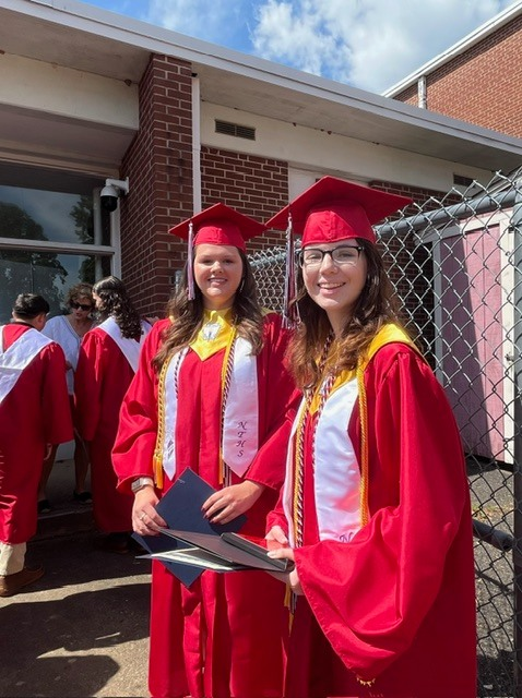 eastsurryhs's tweet photo. Senior Awards and Decision Day Festivities!! https://t.co/ykECsTEmOW