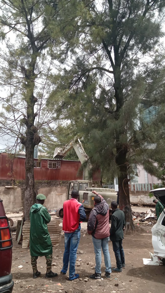 Untouchable. Business structures; garages, spare part shops, eateries, kiosks and even homes were cleared off 'riparian' land in South B. This one wasn't touched. The bulldozer came again today. Stopped in this position. 3 hours later, turned back, left.