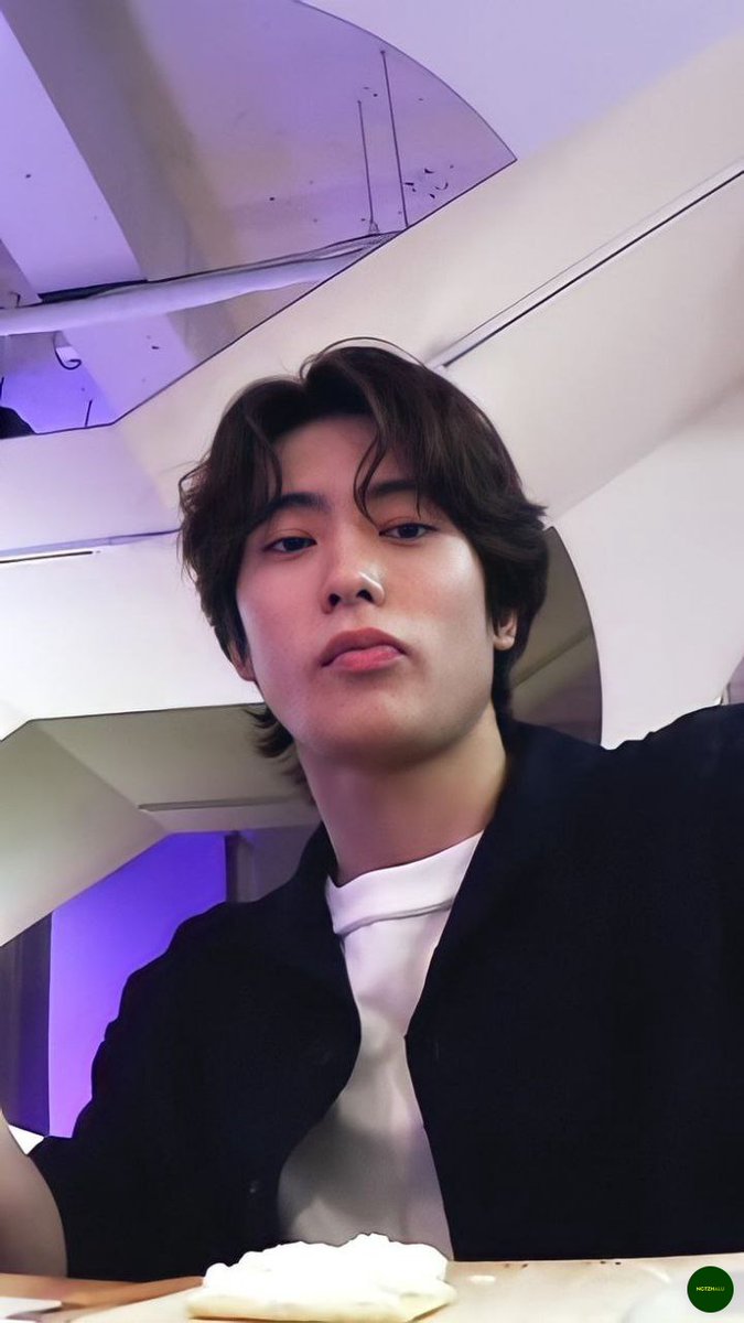 nctzhalu's tweet photo. /askzh/ rekomendasi romcom au enemies😡 to lovers🥰 dong! klo bisa castnya jh🍑 tp cast lain jg boleh drop. yg penting seru mature lawak bikin salting dan happy ending! 👩‍❤️‍💋‍👨💖✨️ https://t.co/sDQW53TeW1