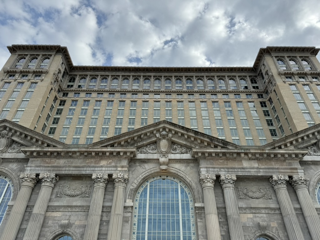 bmdoucet's tweet photo. When I first started visiting Detroit over a decade ago, the old Michigan Central Station had been abandoned for 25 years and had no windows in it. Virtually no one thought it would ever be restored. 
Hard to believe it will open next month and now looks like this. https://t.co/2OfZsYbSca