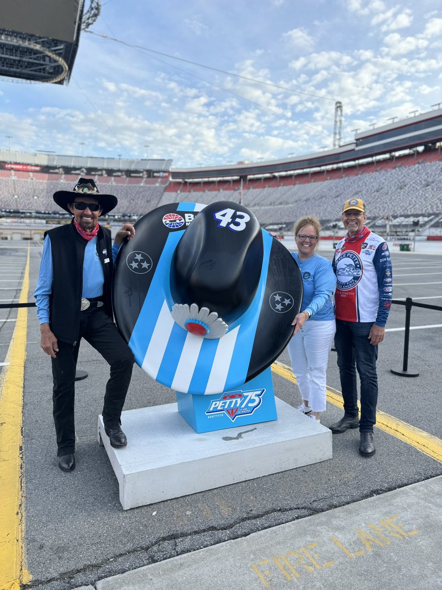 Fun morning at @itsbristolbaby with the @kpcharityride!