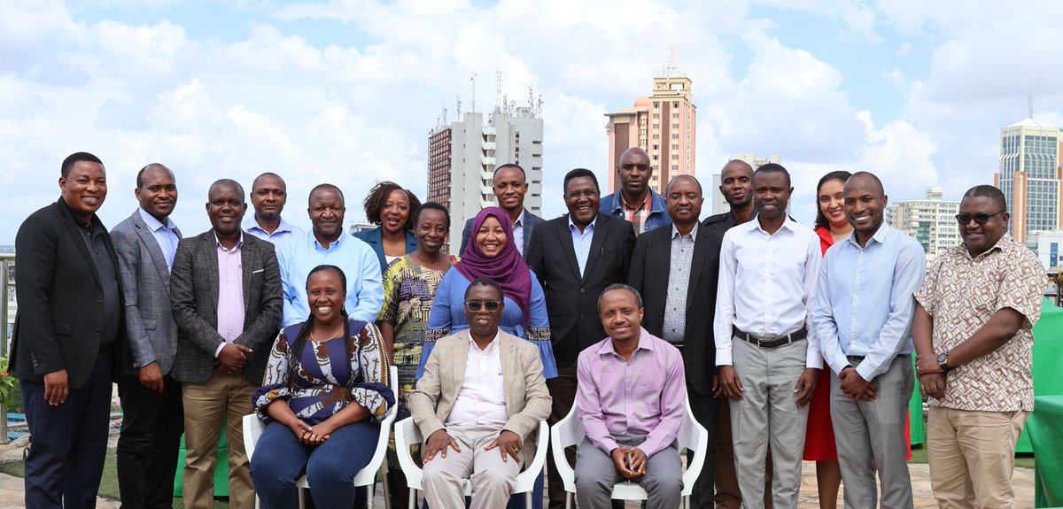 RABIES: Ifakara, partners discuss adoption of human vaccine 💉 On May 10, 2024, the Tanzania National Immunization Technical Advisory Group (NITAG) convened to discuss and offer recommendations to the Tanzanian government on how to approach @gavi's initiative to supply human…