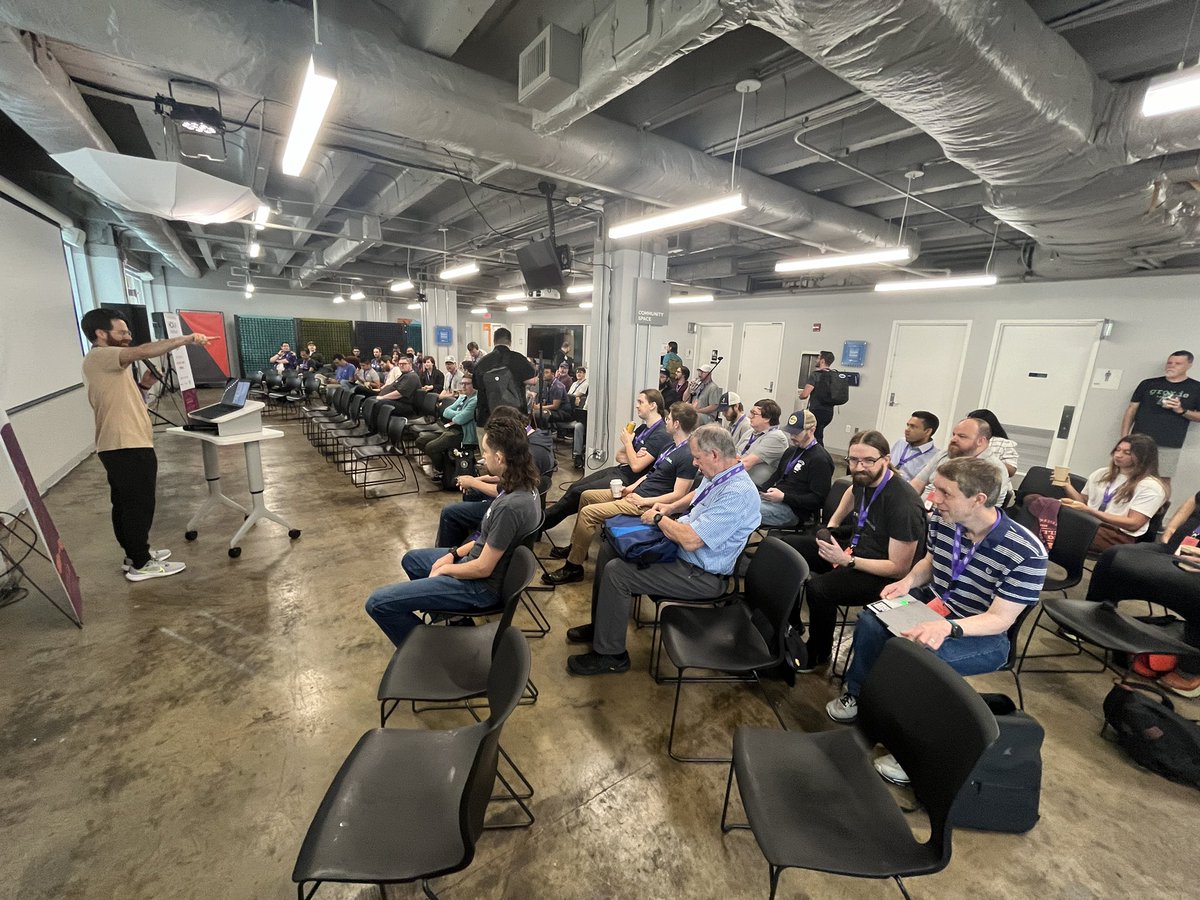 takasehideki's tweet image. good morning! @GigCityElixir is kicking off!! #GigCityElixir #myelixirstatus