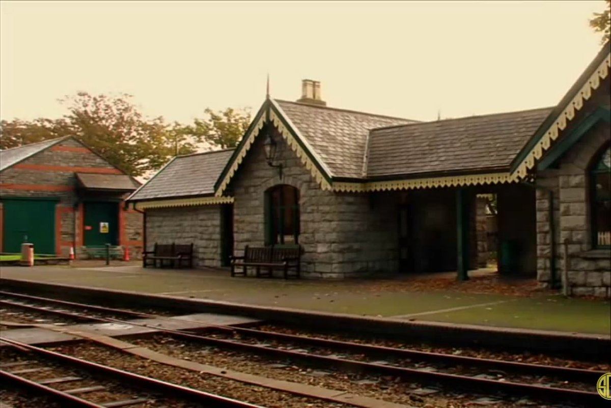 Much like Shining Time and the Olde Post office at Thomas land US, this station uses Castletown as its basis