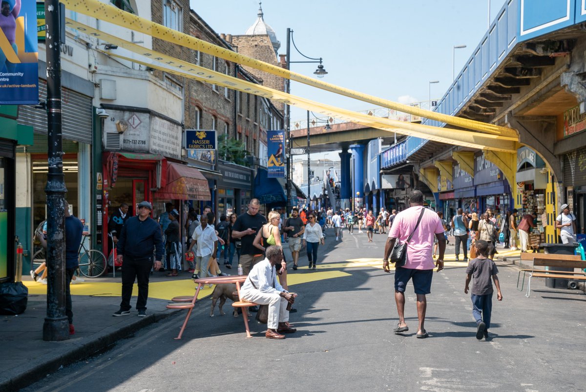 LFArchitecture's tweet photo. It’s time to discover #LFA2024 #Neighbourhoods! Whether you’re heading to #WoodGreen and #AlexandraPalace, #SuttonTownCentre or #EalingRoad and #Alperton, discover what our collaborators have to say about their unmissable events.
Read more! 🎉
https://t.co/1dTzbsI0QI
#LFAat20 https://t.co/BKNX3F3pi5