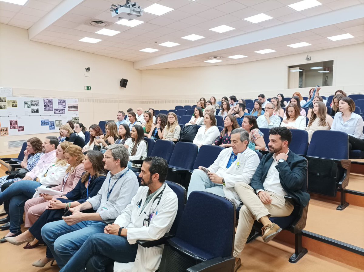 Emociones a flor de piel en el acto de bienvenida y despedida de los Especialistas Internos Residentes de Salud Norte de Málaga #MIR #EIR #EXCELENCIA facebook.com/share/p/2PTkLq…