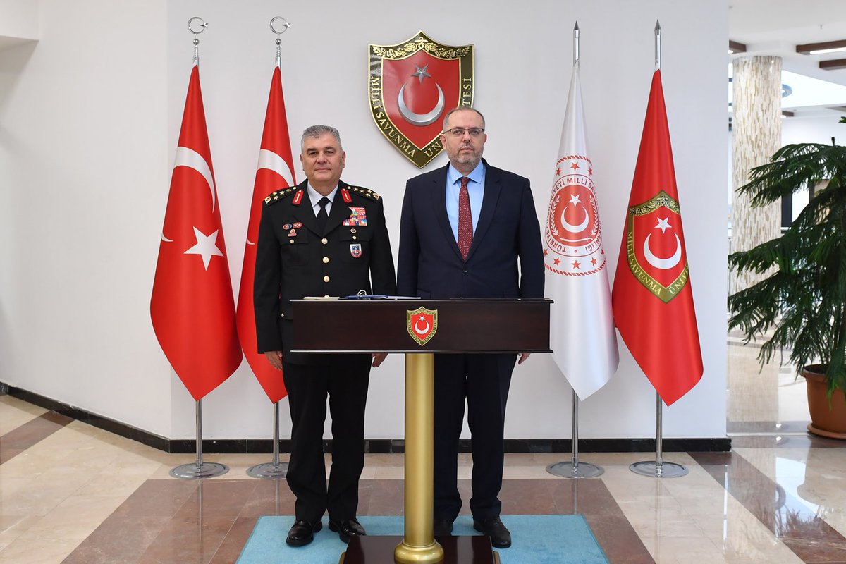 Jandarma Genel Komutan Yardımcısı Orgeneral Ali Çardakcı Rektörlüğümüzü ziyaret etti.