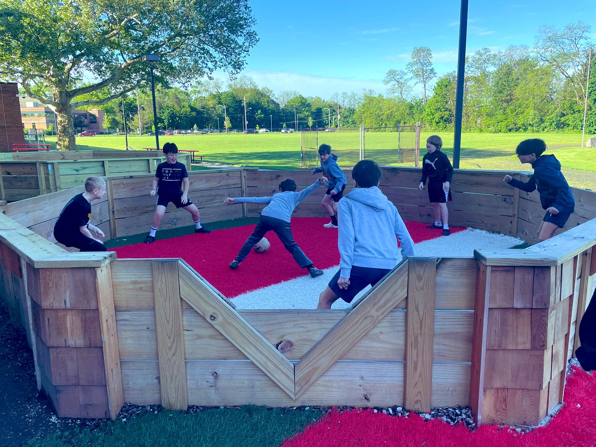 Stephanie Thomas tweet media