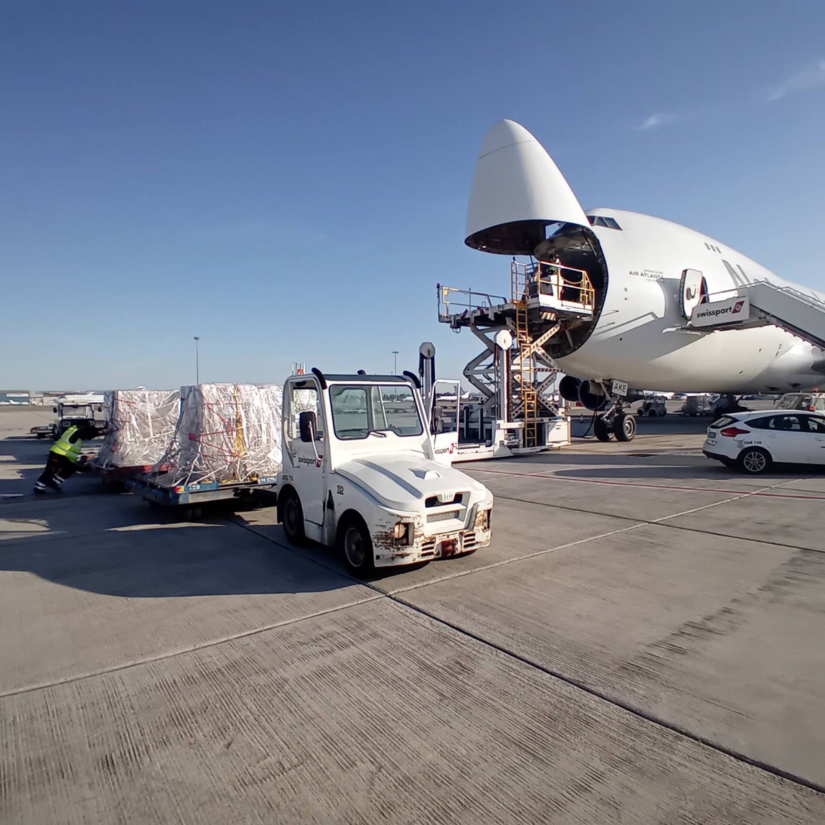 NEW Photos: 100MT of @USAID-supported ready-to-use therapeutic foods just arrived in Cyprus for transport to Gaza. These specialized nutritious foods will be sent through the maritime corridor to help treat more than 7,200 cases of severe wasting in children across Gaza.