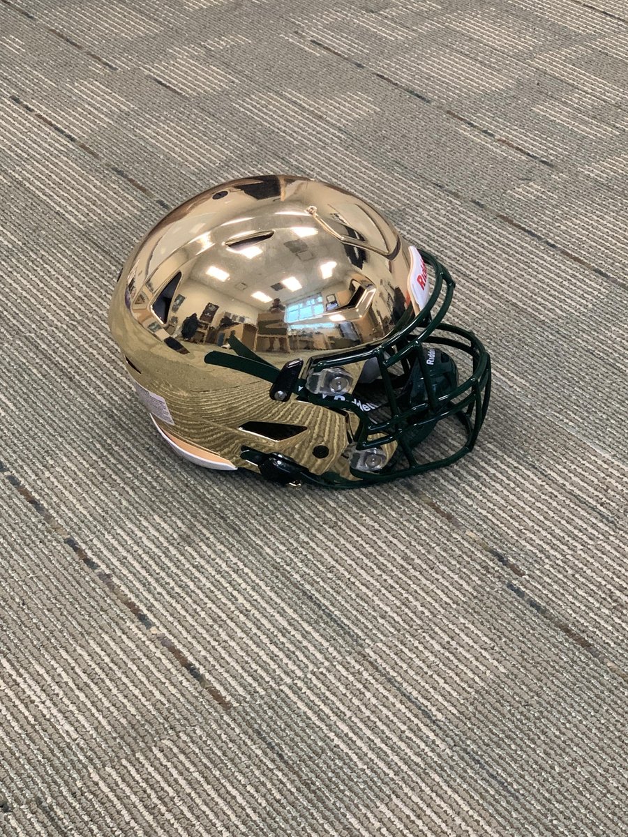 @RBGatorFootball is working to raise money for our program to purchase new chrome helmets and would really appreciate your support! Please click this link to help us reach our goal!! Thank you for your generosity! app.launchfundraising.com/FundraiserHome…