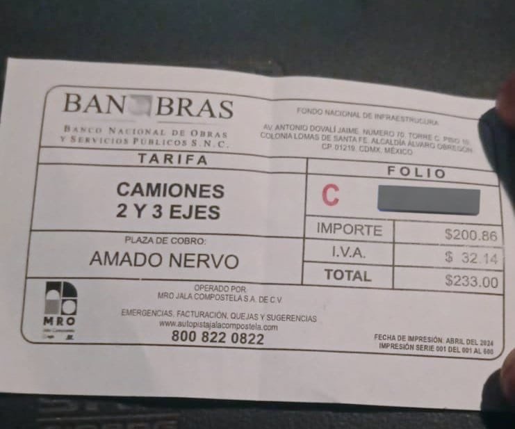 ¡Cadena de oración para que eliminen la caseta de #AmadoNervo!; hoy no es la falta de personal, se les cayó el sistema como en el Oxxo, así que si viajan por la autopista de Guadalajara a #PuertoVallarta, encontrarán largas filas en ese punto