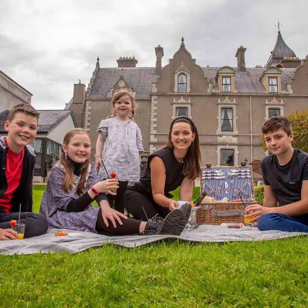 Kildare is the perfect spot for a family staycation! 

Check out our guide on the best things to do ⬇️ 

buff.ly/3WxZhdu 

#IntoKildare