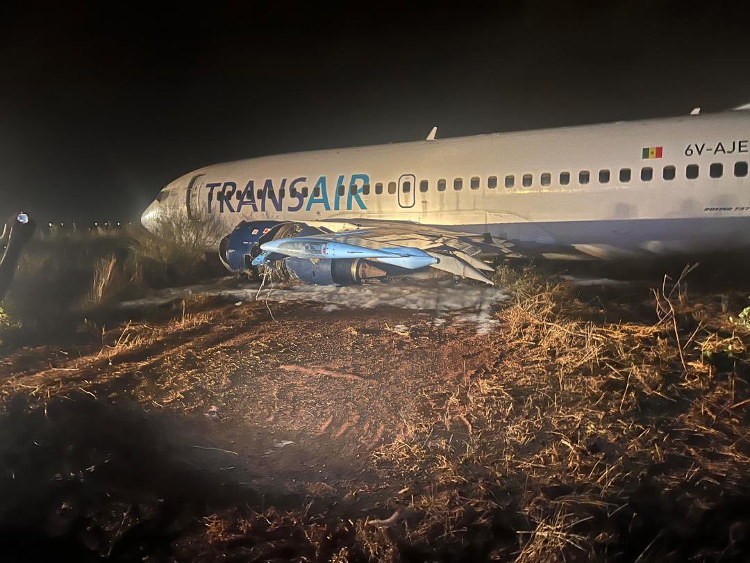 VÍDEO: Onze feridos após Boeing 737-300 da Transair após excursão de pista em aeroporto de Dakar cavok.com.br/video-onze-fer…