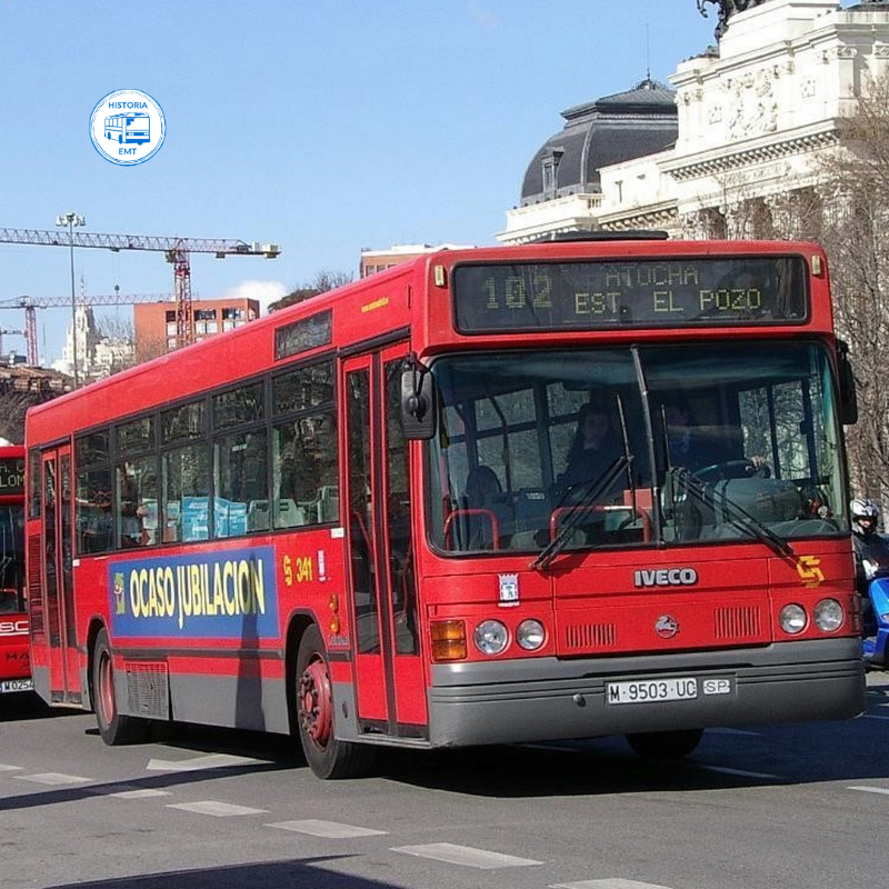 EMTmadrid's tweet photo. 🚌 El Iveco 623 E2 situaba su puerta de salida al final del vehículo y no en la parte central.
✅ EMT dio de alta 167 coches de este modelo entre 1995 y 1997, 89 carrozados por #ENASA y 78 por #Castrosua.
Descúbrelo en nuestro #BlogEMT
#MuseoEMT