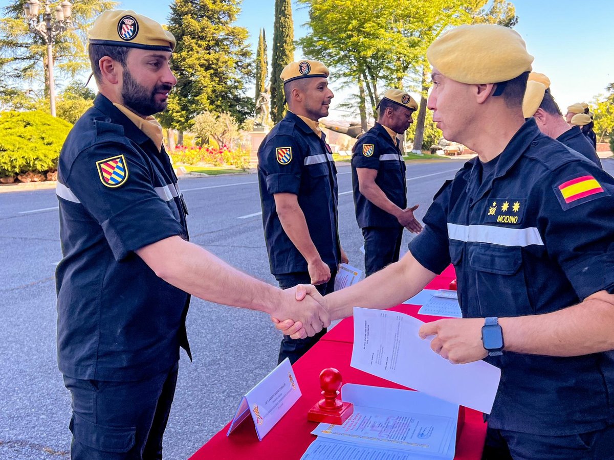 UMEgob's tweet image. Esta mañana se ha clausurado el 👩‍🎓👨‍🎓 Curso de Rescate en Zonas Urbanas #CRZU de la #UME en un acto desarrollado en la Academia de Infantería 📍Toledo.

Este Curso forma parte de las enseñanzas de perfeccionamiento que se desarrollan en la Escuela Militar de Emergencias #EMES