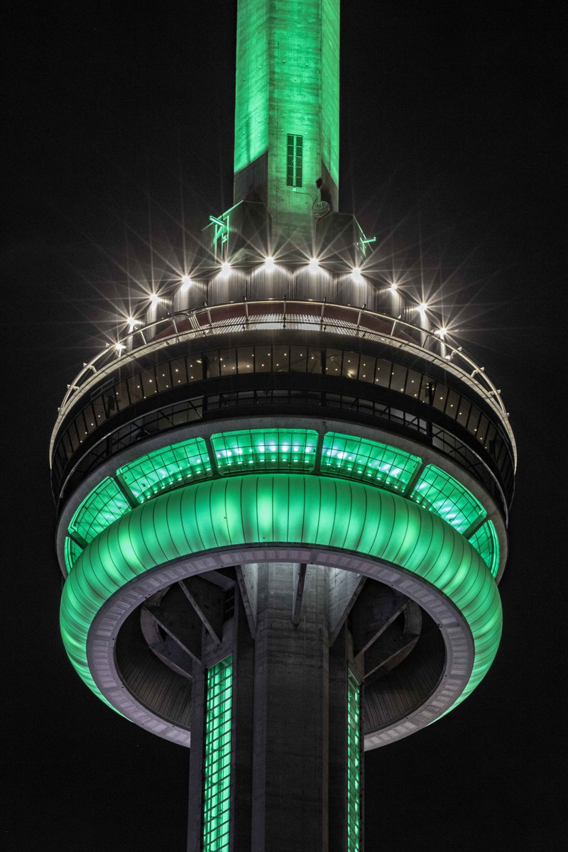 Tonight the #CNTower will also be lit green for the Ontario Shores Foundation Inaugural Gala For Mental Health Sciences / Ce soir, la #TourCN sera également illuminée en vert pour le Gala inaugural de la fondation Ontario Shores - Pour les sciences de la santé mentale