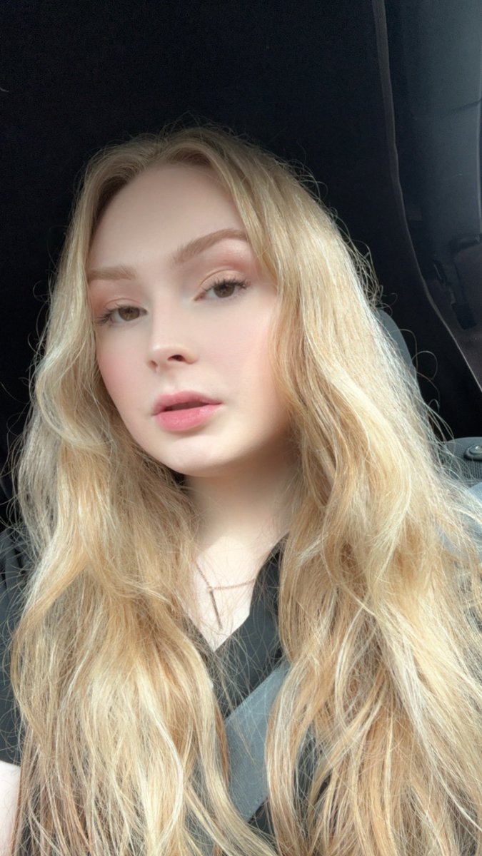 Sarah_320_'s tweet image. ✨ just girly things ✨