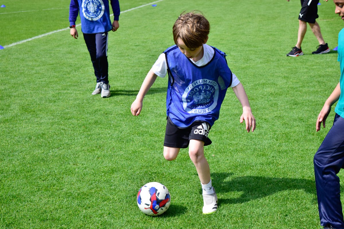 Earlier this week we held our annual Fit2Go Festival! 🕺🏃‍♂️🤾‍♀️⚽

Students from schools around Blackpool had the opportunity to participate in several sporting activities on the Bloomfield Road pitch. 

Thank you @BlackpoolFC for this opportunity 🍊