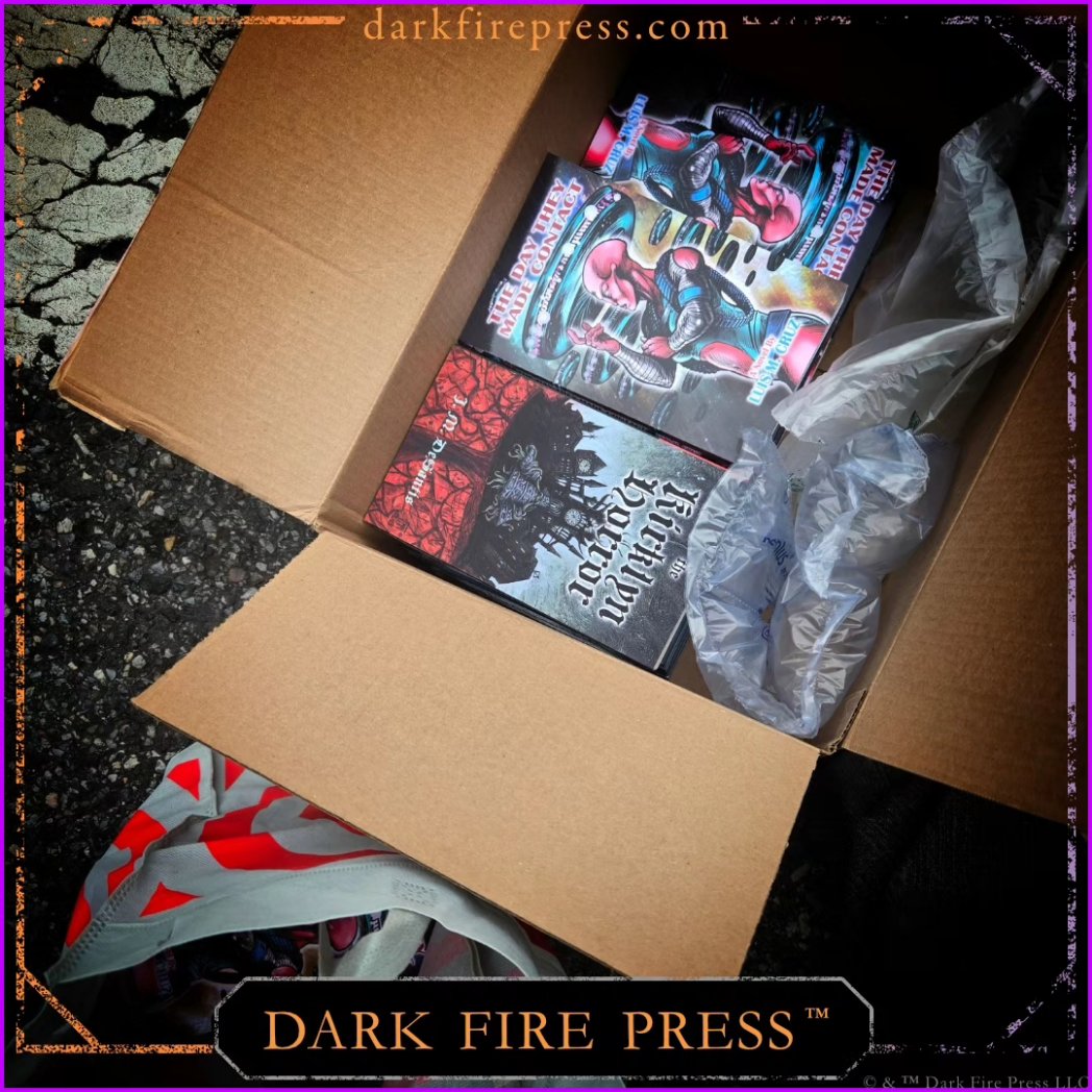 One of those "secret drop offs" that can happen here at Dark Fire Press.

Publisher <a href="/jmdesantis/">J. M. DeSantis</a> w/author <a href="/LuisMCruz1/">Luis M. Cruz</a> &amp; their books The Kirklyn Horror &amp; The Day They Made Contact

darkfirepress.com

#books #novels #publisher #publishing #author #writer #scifi #YA #horror