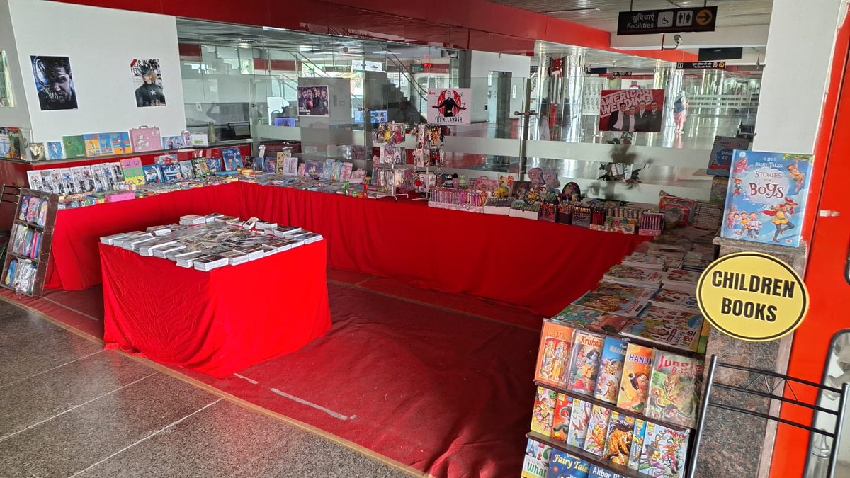 #LucknowMetro ने कृष्णा नगर मेट्रो स्टेशन पर 'द बुकलैंड' पुस्तक मेले का आयोजन किया है। 07 मई से 26 मई, 2024 तक चलने वाले इस मेले में साहित्य, कला, विज्ञान आदि विषयों पर पुस्तकें एक ही छत के नीचे उचित मूल्य पर उपलब्ध हैं। #UPMetro:साकारहोतेसपने