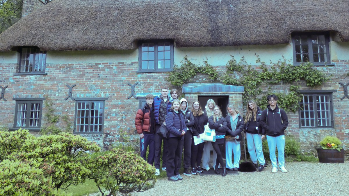 Last week, our Lower Sixth English pupils travelled to Dorchester to visit the birthplace and grave at Stinsford Church of Thomas Hardy, the poet and novelist they are studying for A-level.