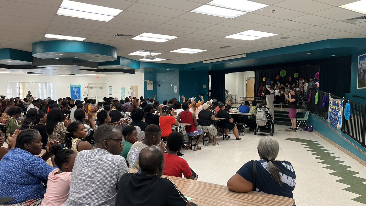 🌸Full house at our Spring Concert last night! 🎶 Thank you to our superstar fine arts team for putting together such a wonderful show. Kudos to our AMAZING Music/Band Teacher Ms. Niemczyk for coordinating all the songs, drums &amp; recorder performances! 🌟🦅