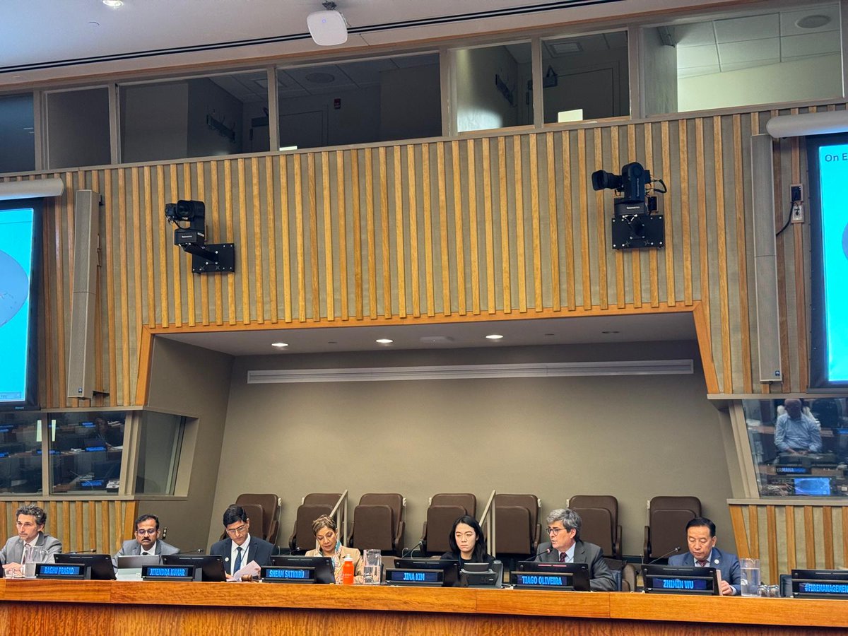 At a side event co-organized with @ROK_Mission, @moefcc, @UNFAO and @itto_sfm at the margins of the UN Forum on Forests, Portugal presented in New York the Landscape Fire Governance Framework prepared at the 8th International Wildland Fire Conference held in Porto. @UNDRR_ECA
