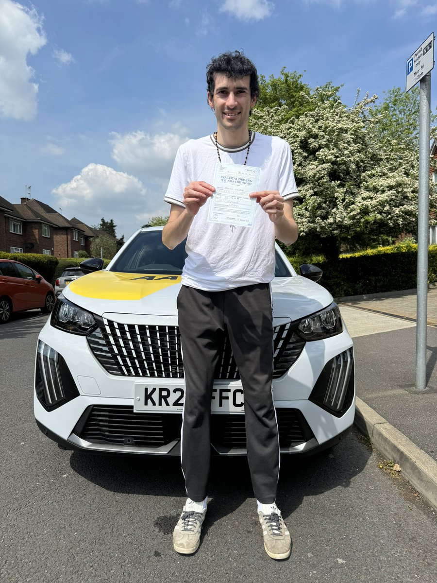 A fantastic first time pass today from James. A really nice lad and also really tall. Drive safe. 🚘🔑🏆#pinner #ealing #hanwell #northolt #ruislip #drivingtestpassed #drivingtest #drivingtestsuccess #drivingtestpass #drivingschool #craigwattsdrivingschool #learntodrive