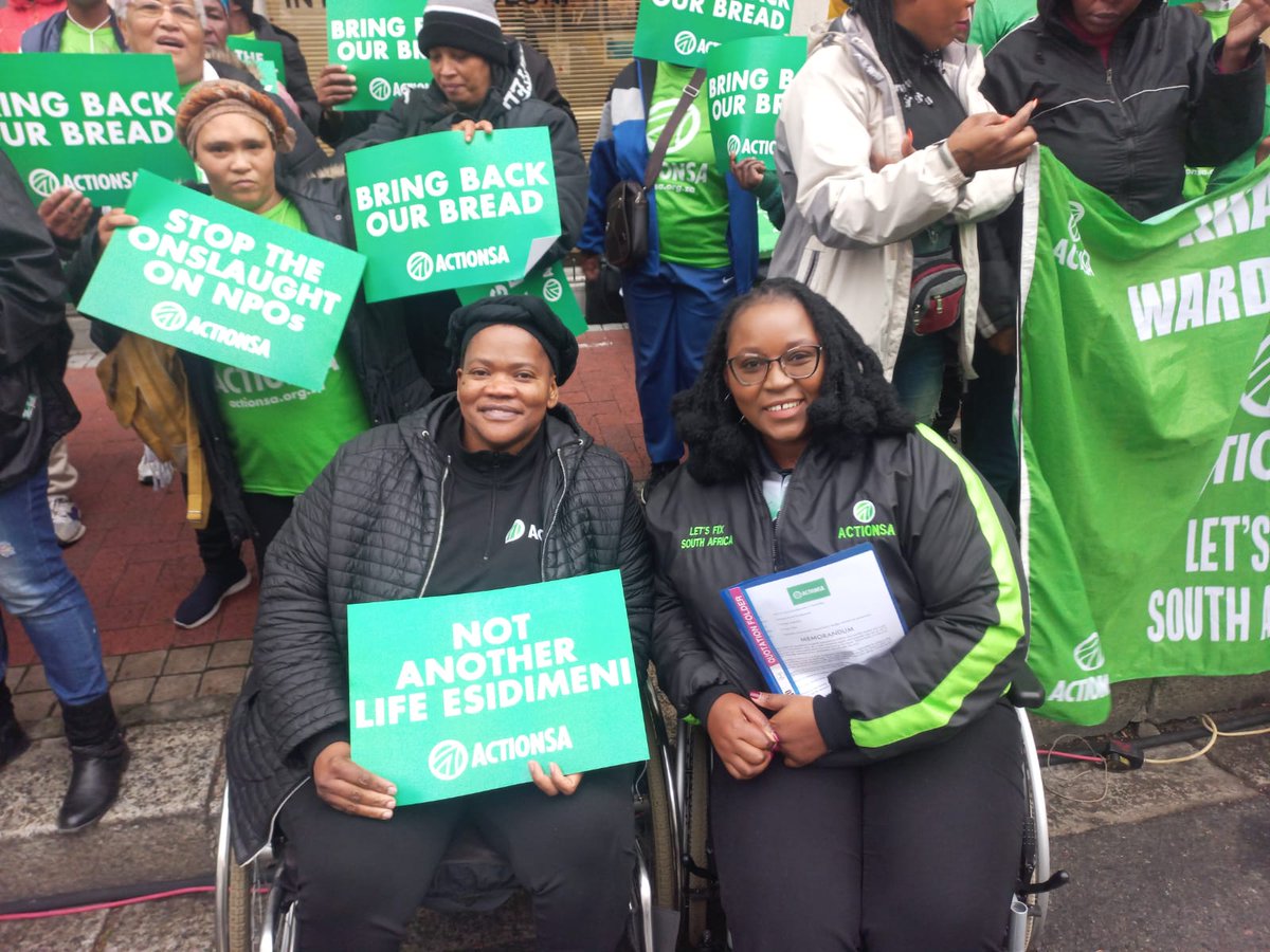 ZintleK_deLange's tweet photo. We're moving this side!๐ฅ๐ฅ๐ฅ๐ฅ @HermanMashaba #AngelaSobeyForWCPremier #BringBackOurBread thank you @Tuksie @Notukela_M for this day, lead us Queens! #TeamFixSAOnTheMOVE @drngwane @__Tshireletso_ ๐ฟ๐ฆ https://t.co/j6xdDpr3my