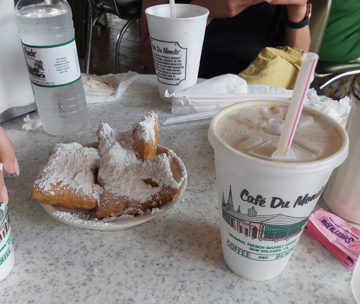 Last day in New Orleans, beignets for breakfast 😊