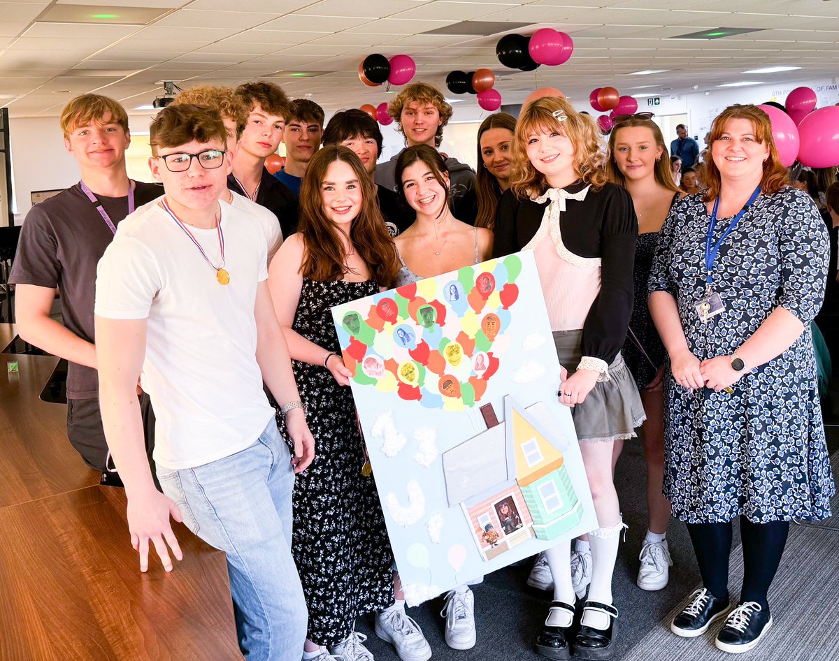 UckColl_6thForm's tweet photo. GOOD LUCK to our amazing Y13s - we have just said goodbye at the Leavers Lunch and exams begin tomorrow. We wish them all the best over the coming weeks ๐ #exams #sixthform #uckfieldcollege #uckfield #lovelearningforlife https://t.co/KwpHIqICey