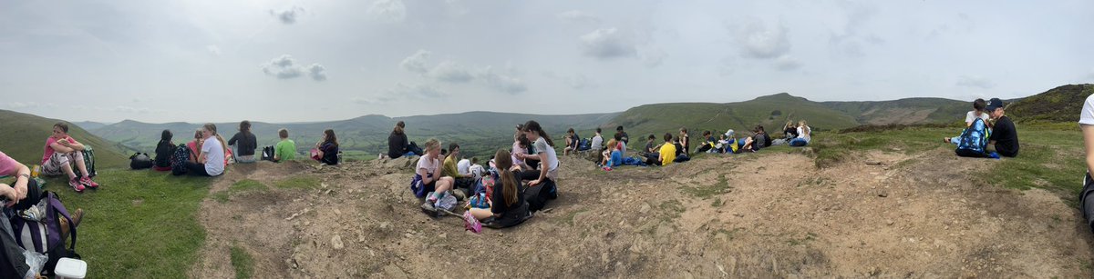 A perfect view for our last lunch of the trip 🌄 A great time to reflect on the amazing experiences from the week! #RGSedale2024