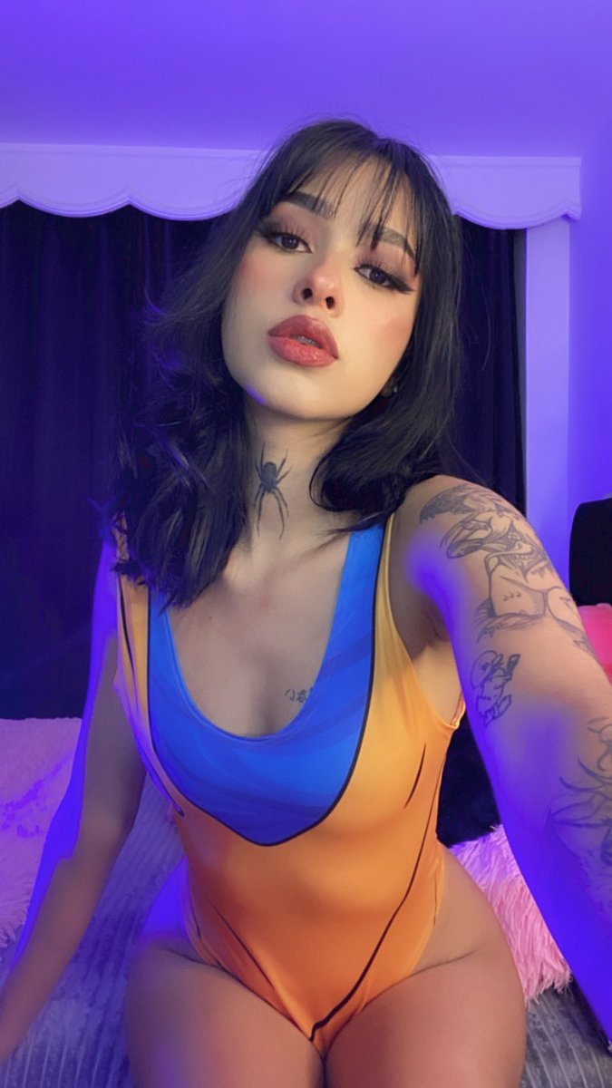 leananass9's tweet photo. Désolé papa, j’ai ouvert un MYM 🍑 https://t.co/tRpT8zT7U1